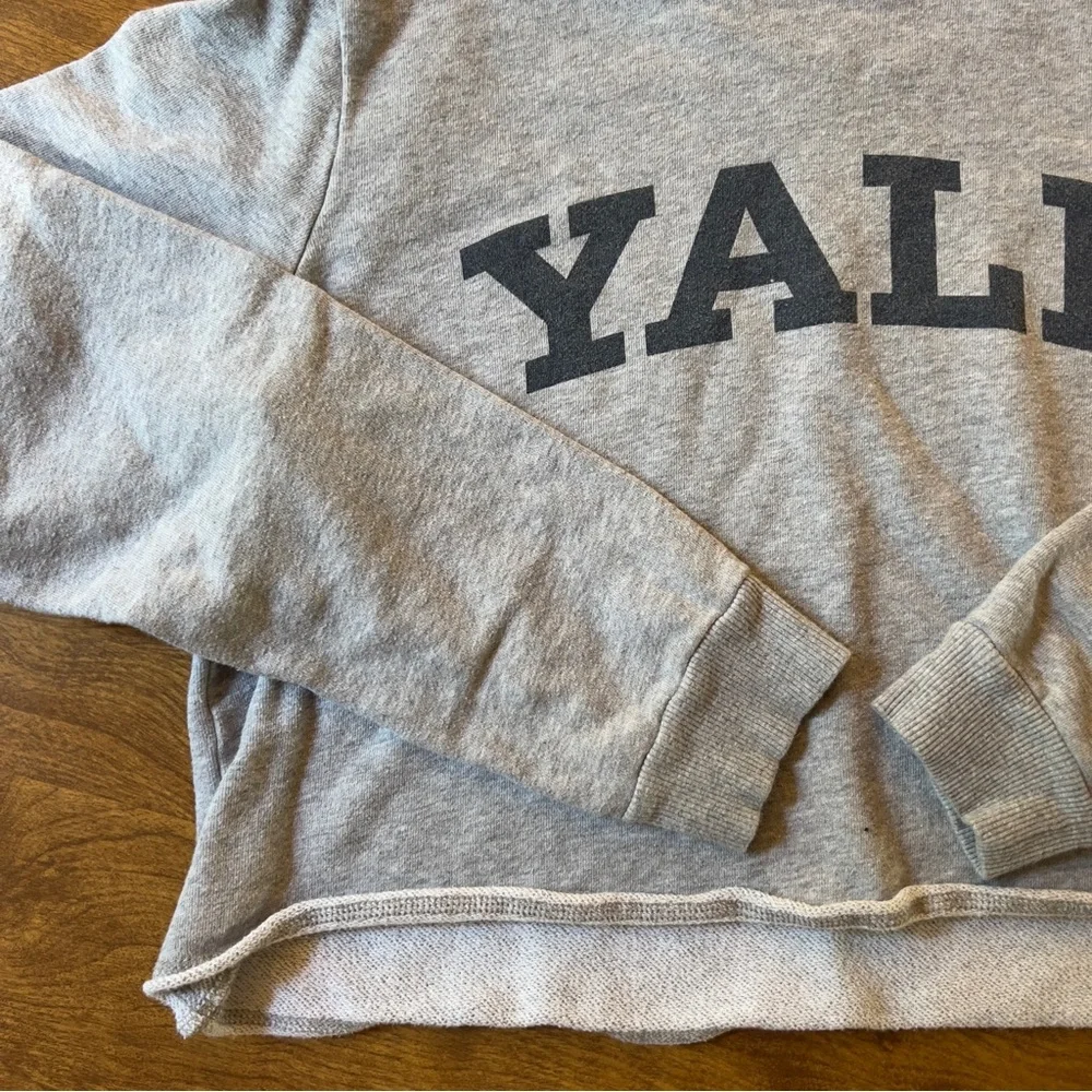 ✅ 3/$20 YALE by Cactus + Pearl Gray Hooded Sweatshirt Top Junior size L
